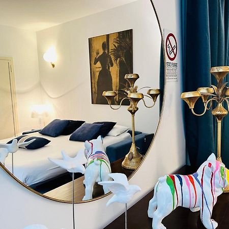 Comecasa Duomo - San Babila Lovely Apartment Milan Bagian luar foto