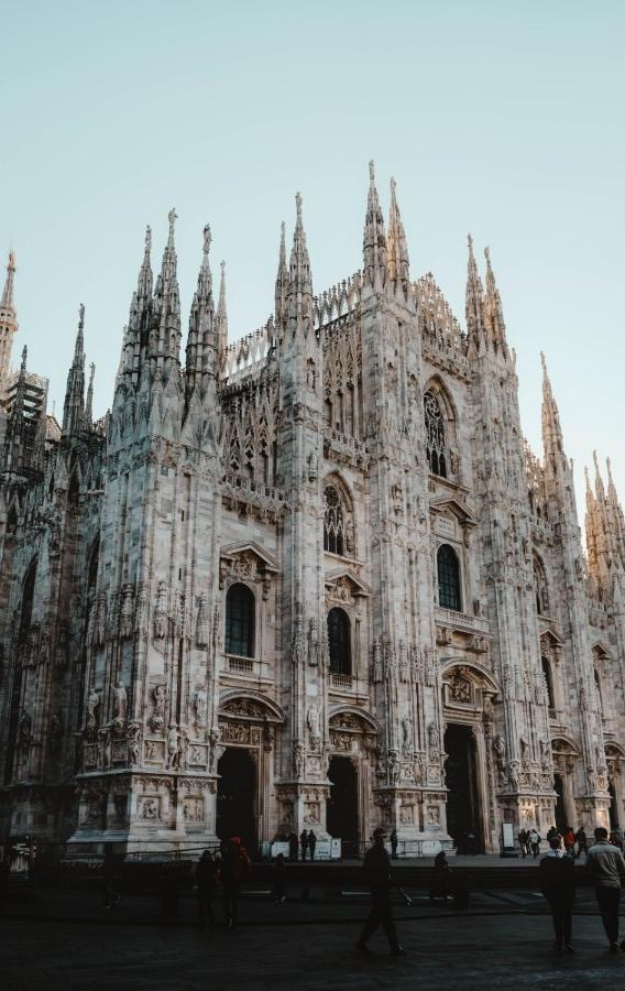 Comecasa Duomo - San Babila Lovely Apartment Milan Bagian luar foto