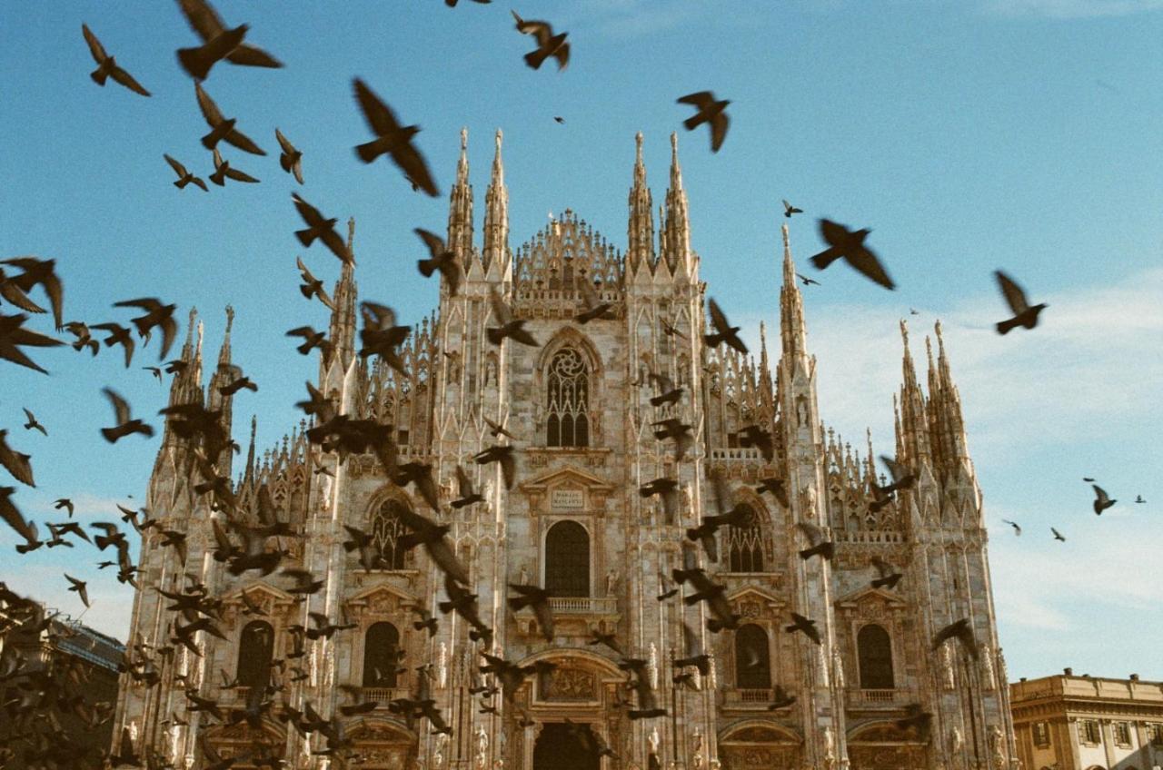 Comecasa Duomo - San Babila Lovely Apartment Milan Bagian luar foto