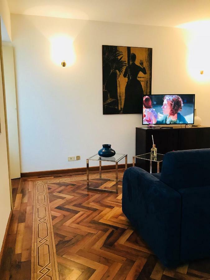 Comecasa Duomo - San Babila Lovely Apartment Milan Bagian luar foto