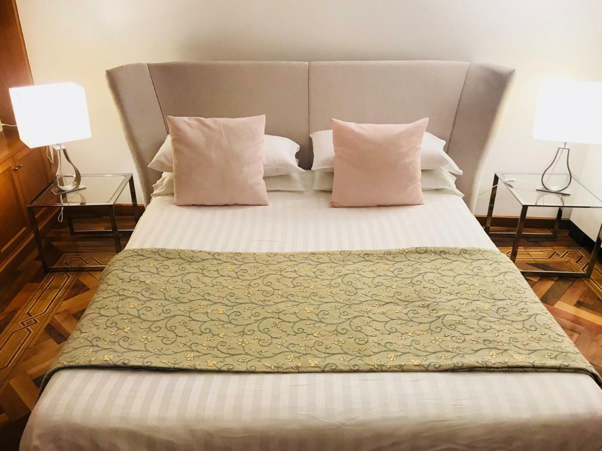 Comecasa Duomo - San Babila Lovely Apartment Milan Bagian luar foto